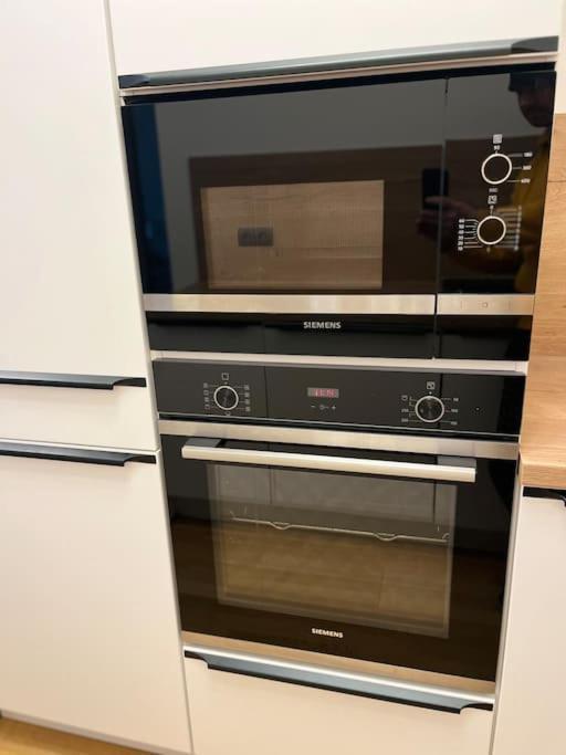 Apartman Holesovice,Balkon,Garaz Praga Zewnętrze zdjęcie