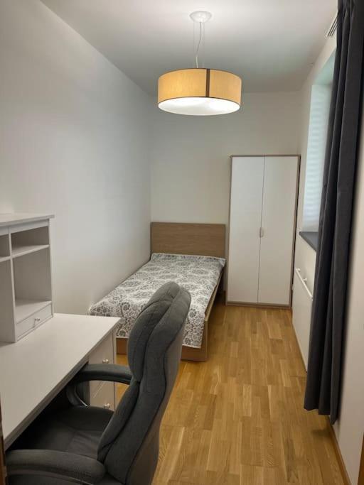 Apartman Holesovice,Balkon,Garaz Praga Zewnętrze zdjęcie