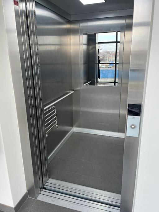 Apartman Holesovice,Balkon,Garaz Praga Zewnętrze zdjęcie