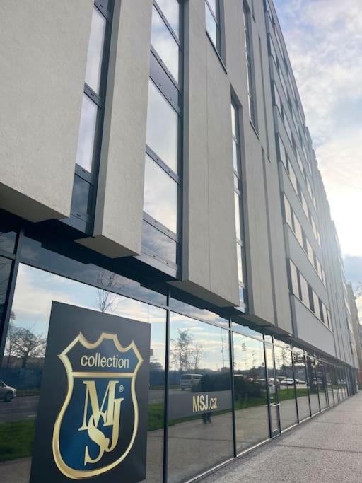 Apartman Holesovice,Balkon,Garaz Praga Zewnętrze zdjęcie